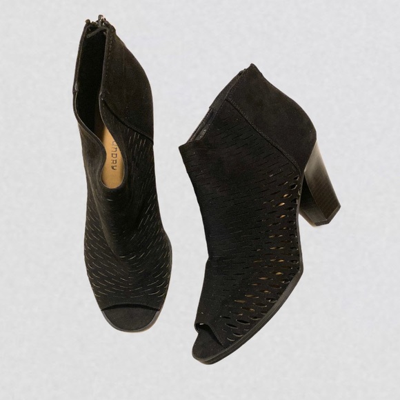 CL by Laundry Peep Toe Ankle Booties - Picture 3 of 6